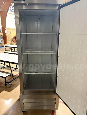 Arctic Air Commercial Upright Freezer