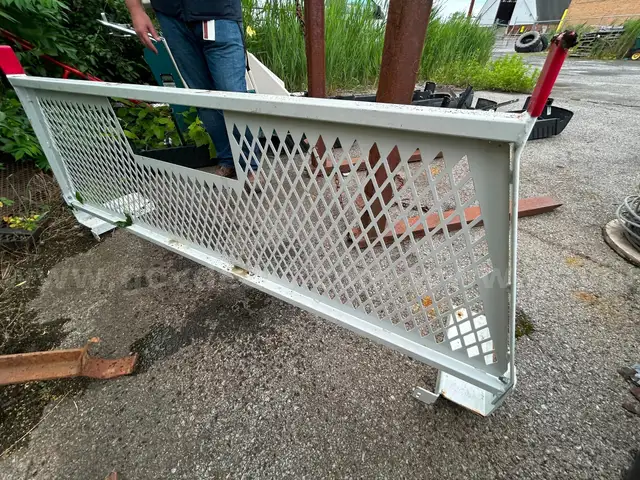 Weather Guard Steel Headache Rack