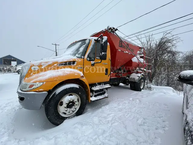 2015 International DuraStar 4300 Dump Truck   LOW MILEAGE!!!