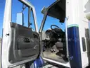 2010 International 7400 Derrick Truck
