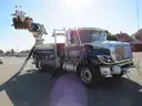 2010 International 7400 Derrick Truck