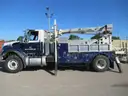 2010 International 7400 Derrick Truck