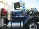 2010 International 7400 Derrick Truck