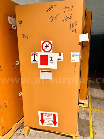 8x New ThermoFisher Scientific Lab Refrigerators (Solid Door) (TSXS)