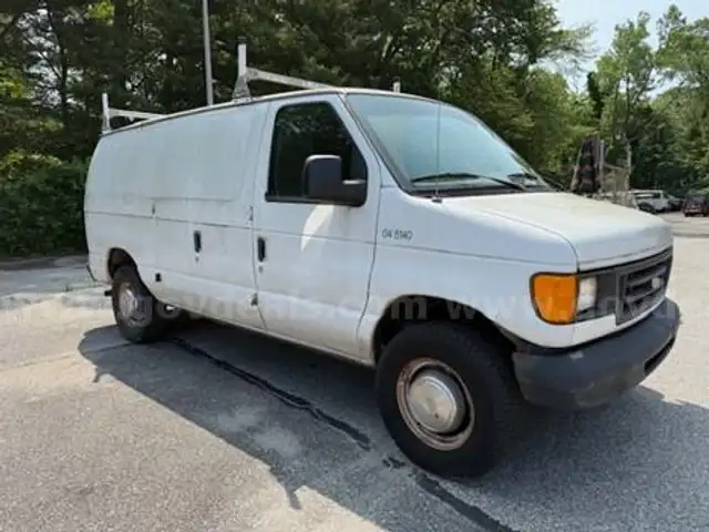 2004 Ford Econoline E-250