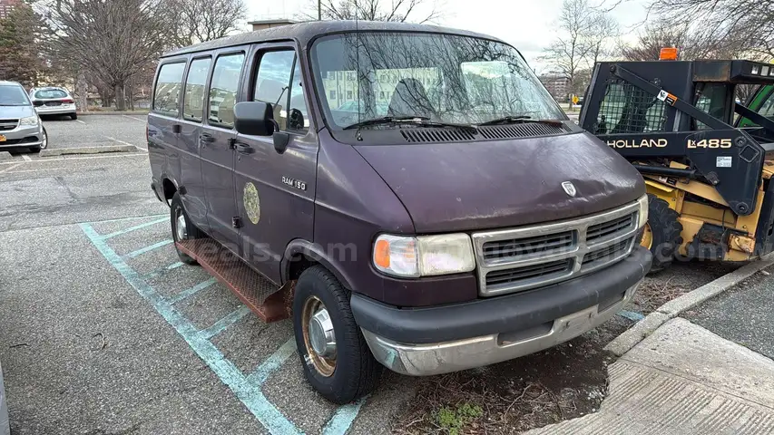 1994 Dodge Ram Van B150 Base / LE