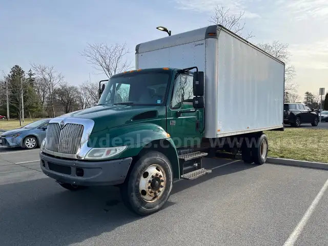 2002 International 4300 -