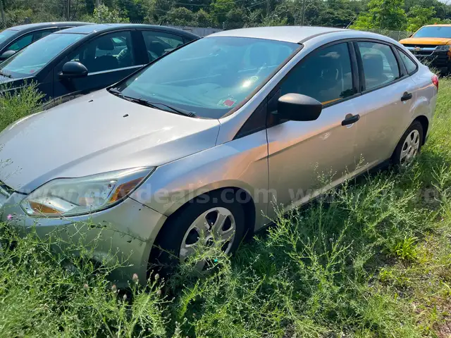 2014 Ford Focus S Sedan