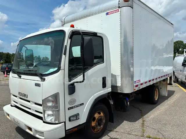 2015 Isuzu NPR -