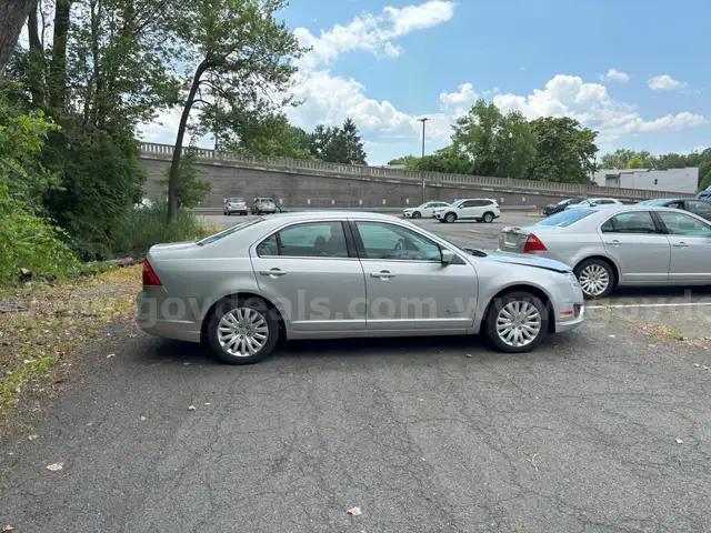 2012 Ford Fusion Hybrid Sedan