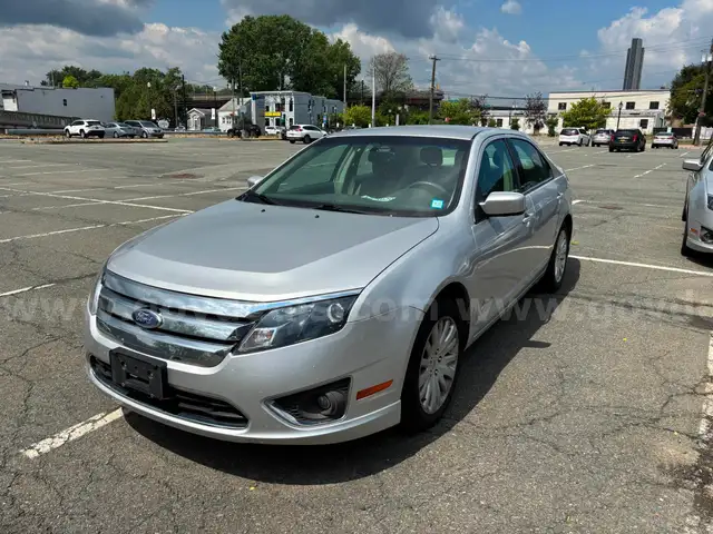 2012 Ford Fusion Hybrid Sedan