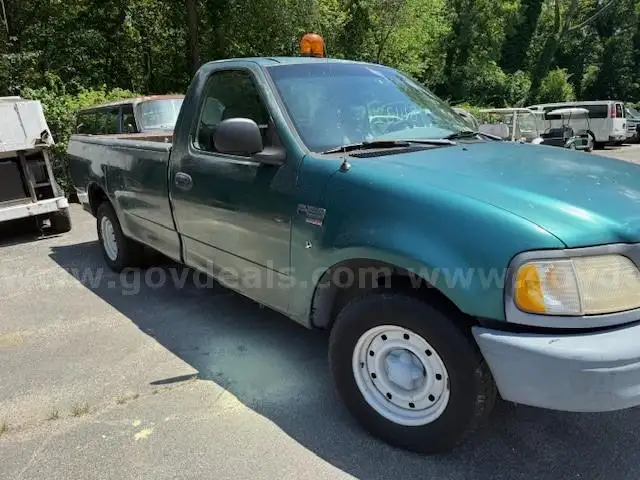 1998 Ford F-150 XL Reg. Cab Long Bed 2WD