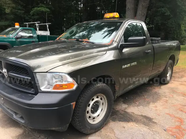 2012 RAM 1500 ST LWB 4WD
