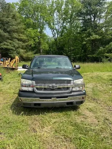 2005 Chevrolet Silverado 1500 Work Truck Short Bed 2WD