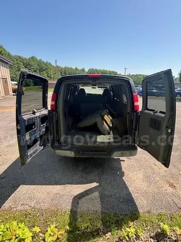 2009 Chevrolet Express LS 1500 AWD
