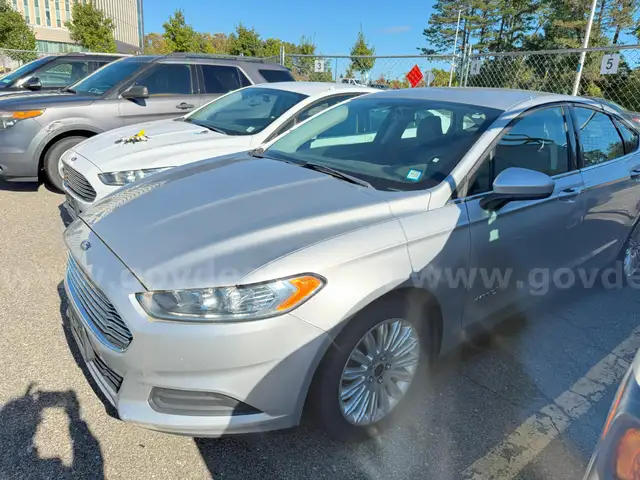 2016 Ford Fusion Hybrid S