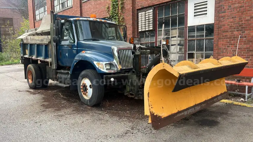 2001 International 4700 -