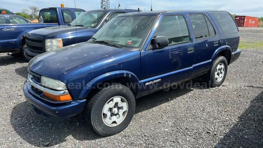 2004 Chevrolet Blazer 4-Door 4WD LS