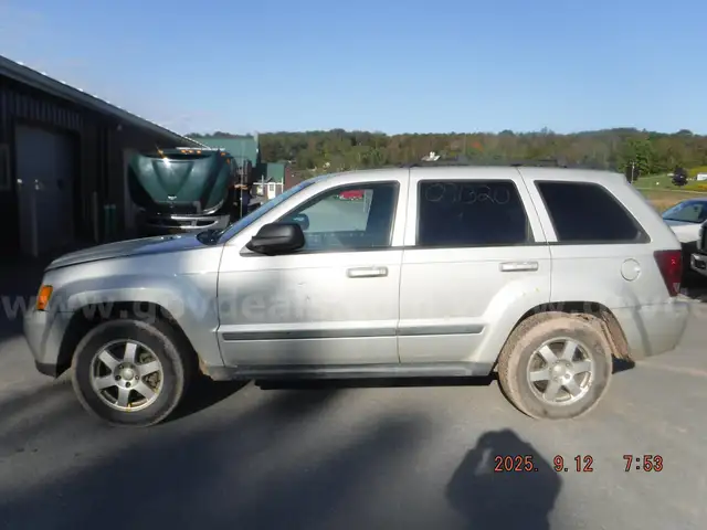 2009 Jeep Grand Cherokee Laredo 4WD