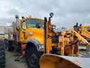 2010 Mack GU713