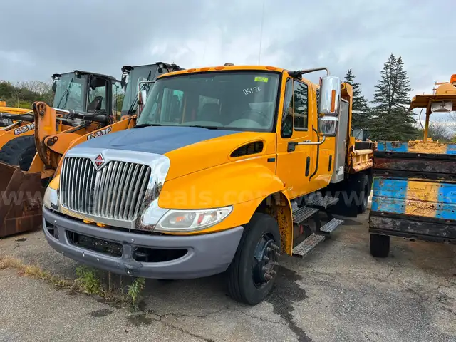 2011 International 4300 LP