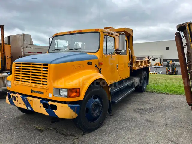 2001 International 4700