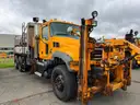 2012 Mack GU713