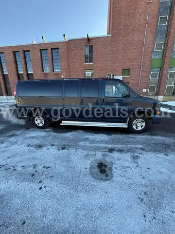 2009 Chevrolet Express LS 3500 Extended