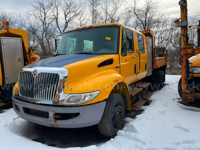 2012 International 4300 LP