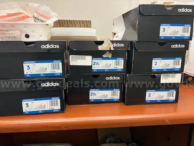 Adidas Advantage child sizes (Qty 7)