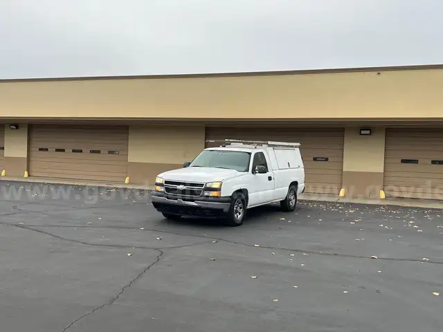 2007 Chevrolet Silverado Classic 1500 Work Truck Long Box 2WD
