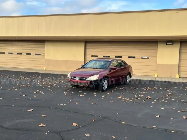 2005 Honda Accord EX V-6 Sedan AT with Navigation System and XM Radi