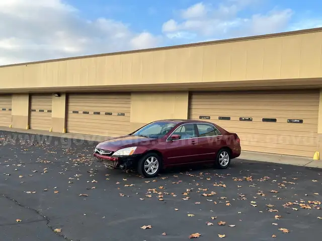 2005 Honda Accord EX V-6 Sedan AT with Navigation System and XM Radi