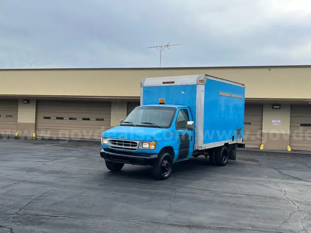 1998 Ford Econoline Box Truck Low Miles!!!