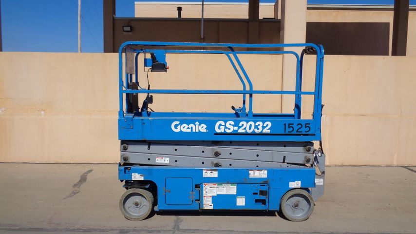 2010 Genie Scissors Lift | AllSurplus