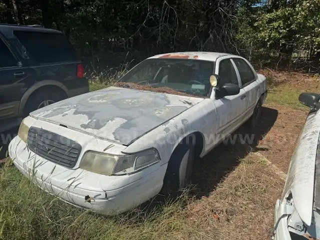 2000 Ford Crown Victoria