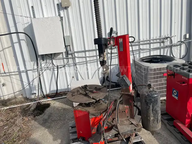 ACCU TURN TIRE CHANGER