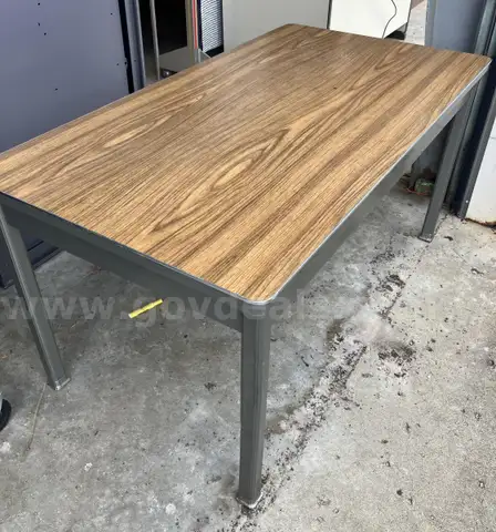 Rectangle Table with Strong Metal Legs
