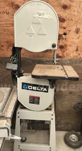 DELTA Professional Woodworking Band Saw