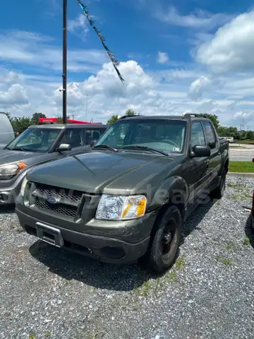 2004 Ford Explorer Sport Trac XLT 4WD