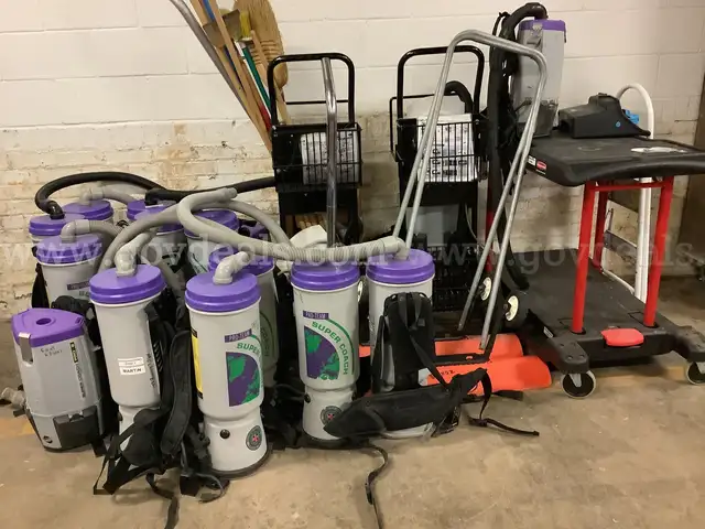 Lot of Housekeeping Equipment