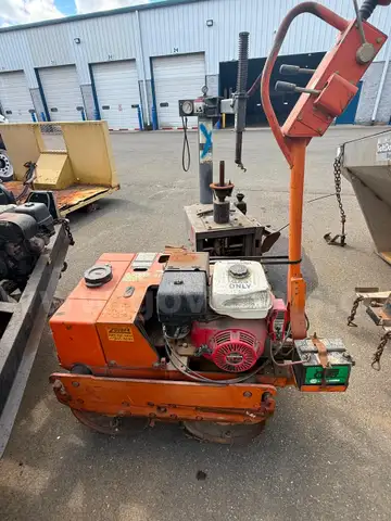 MULTIQUIP INC MR 8D ROLLER