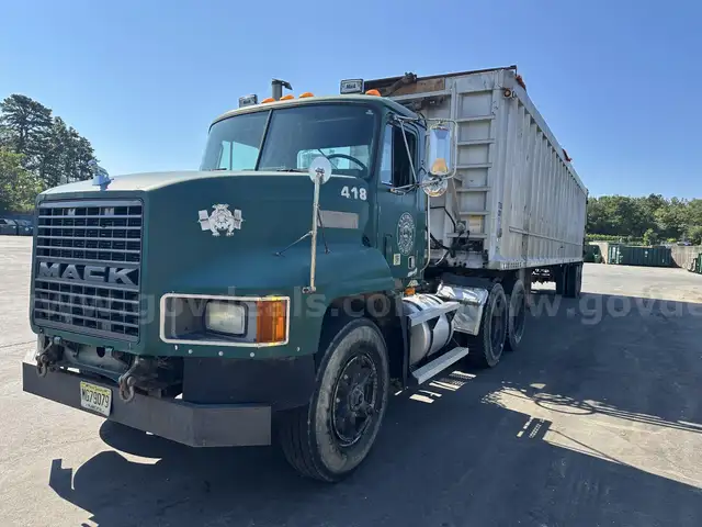 1993 Mack CH613 TRACTOR w/WALKING FLOOR TRAILER