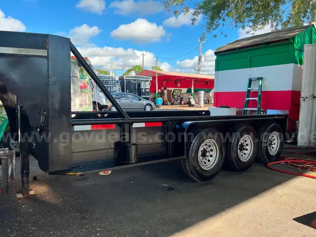 2004 16ft equipment trailer tri axel