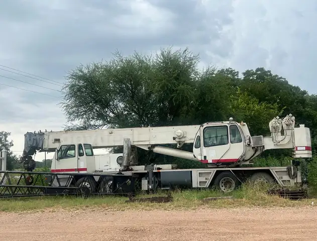 2000 Terex 60 Ton hydraulic truck crane
