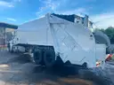 2009 Mack GU813 Trash Truck
