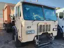 2013 Peterbilt COE 320 -