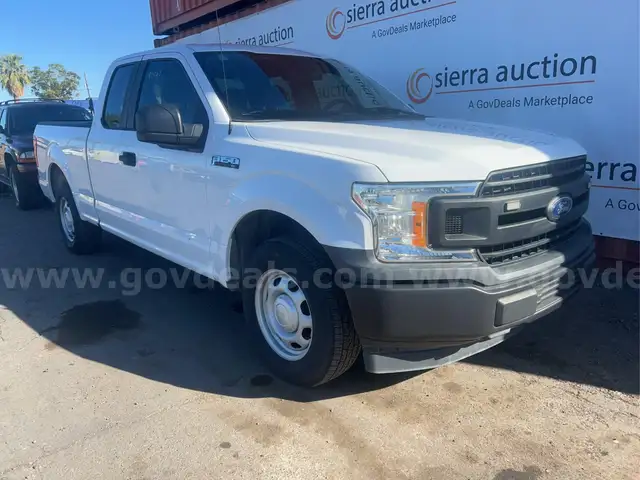 2019 Ford F150 XL Work Truck - ONLY 16k Miles