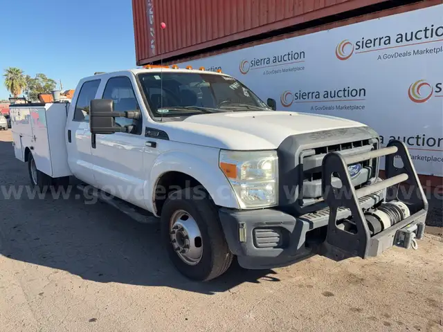 2014 Ford F350 Super Duty Work Truck - 31k Miles