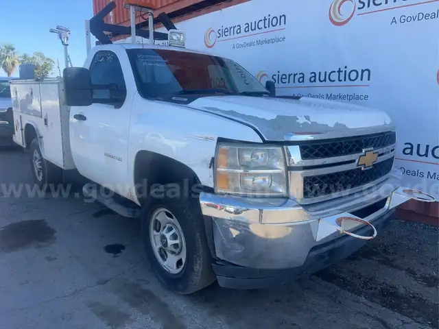2012 Chevrolet Silverado 2500 Utility Truck
